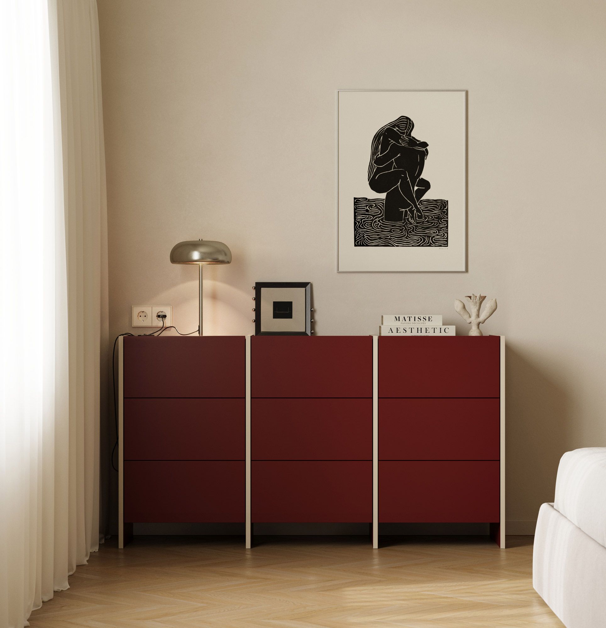 ASKA ASK07 Kommode
Farbe: Marseille Burgund
Furnier: Champagner Beige
