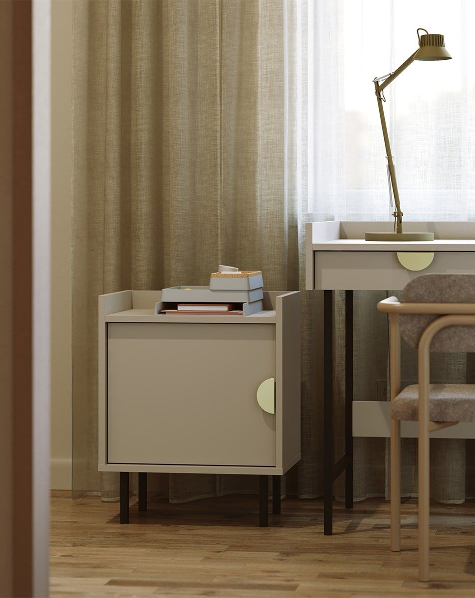 SIGI Büro-Sockel SKPRO4
Farbe: Woolly cashmere
Bein: Schwarz
Griff: RIND-Griff Gold