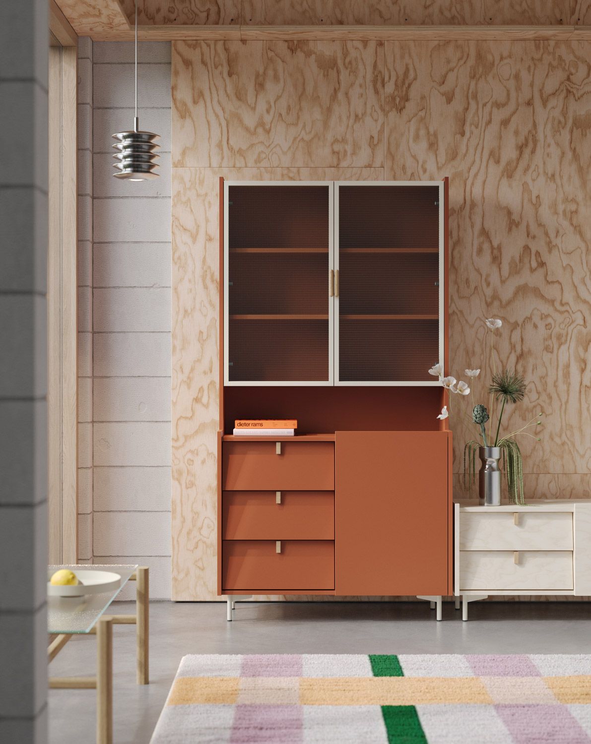 SKRA SKR36 Anrichte
Farbe: Fiery Terracotta
Beine: Milky Way
Griff des Rahmens: Eiche Zigarre
Rahmenfarbe: Milky Way
Schubladengriff: Eiche Wedge