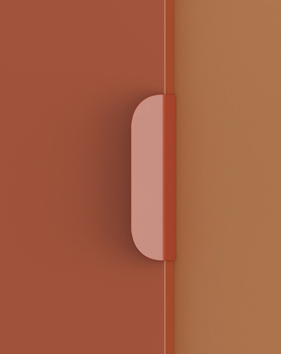LAYERS LAY40 Sockel
Farbe: Fiery Terracotta
Farbe der zweiten Schicht vorne: Sahara Deep
Griff: Griff LAYERS 110 Feuer-Terracotta