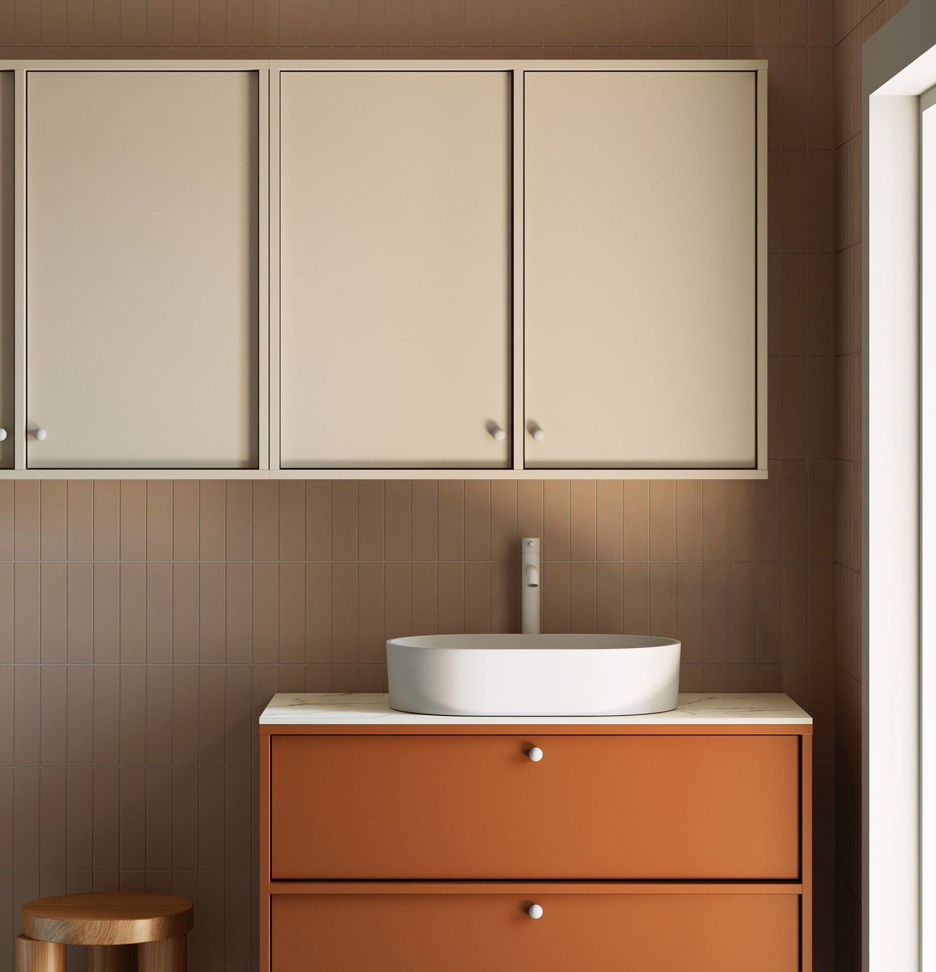 KABE WKL01 Badezimmer-Hängeschrank im JAPANDI-Stil
Farbe: Milky Way
Griff: Weißer KD-Kugelgriff