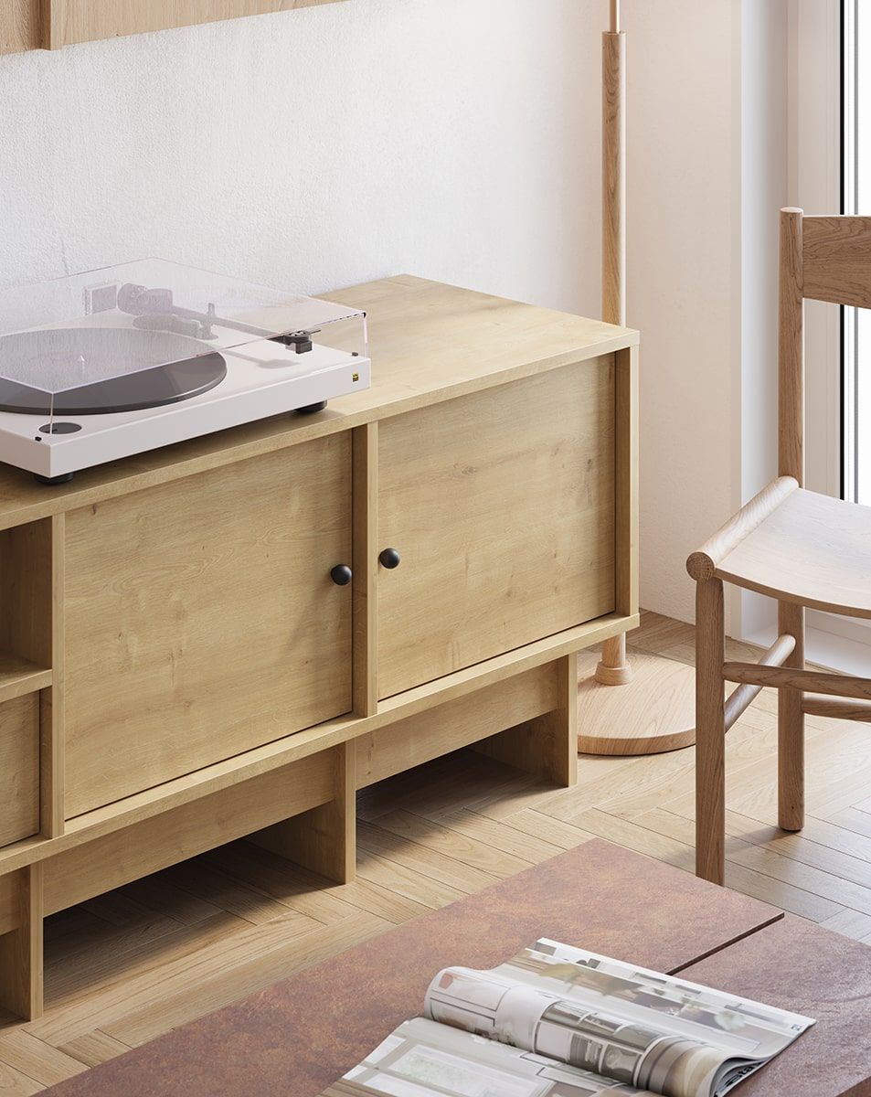 KABE KTV2 RTV-Schrank im JAPANI-Stil
Farbe: Hamilton Eiche
Griff: Kugelgriff Schwarz KD
