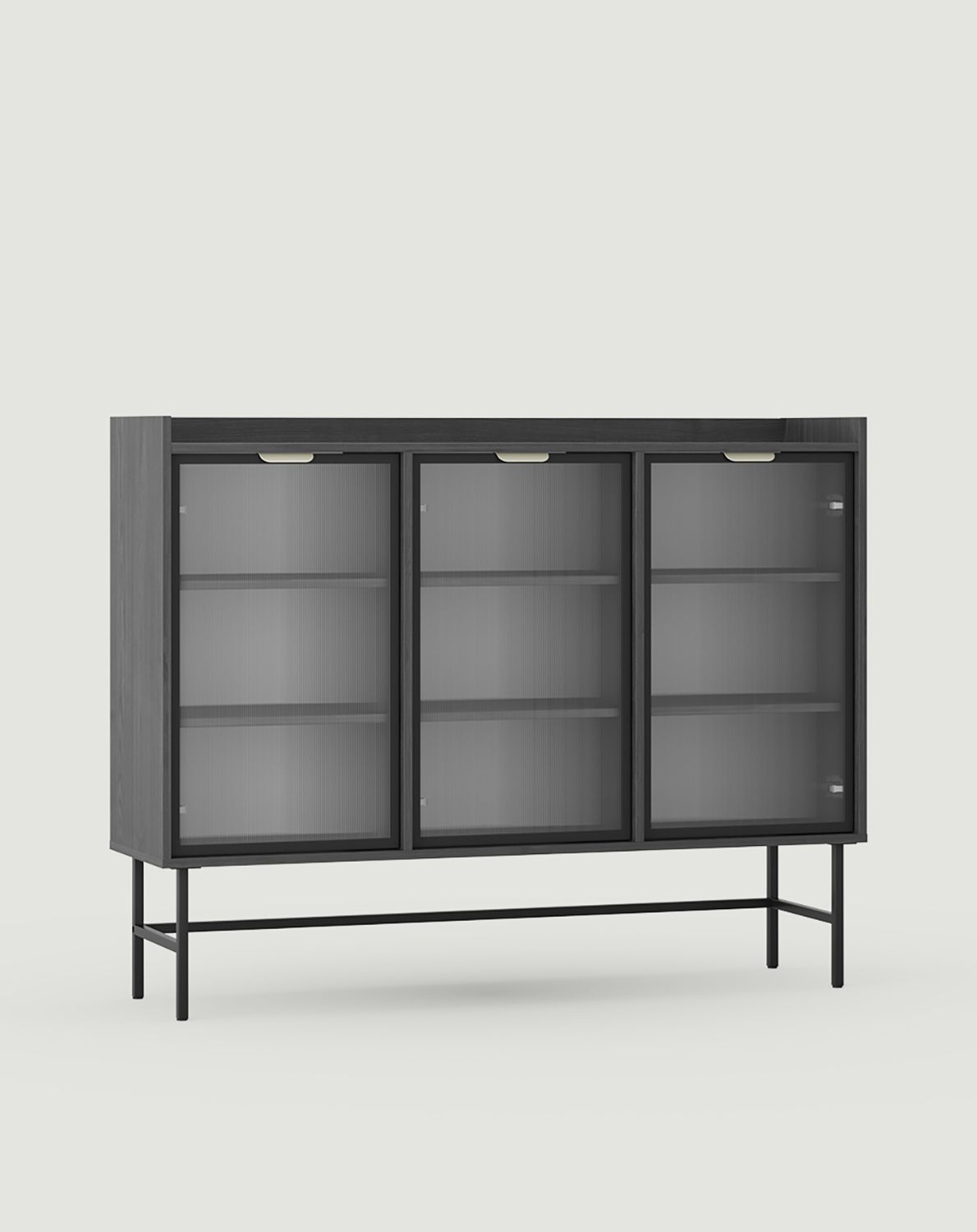 SIGI Niedrigschrank WSN2
Farbe: Portland Esche
Glas: Geriffeltes Ornamentglas
Bein: Schwarz
Griff: LAYERS 110 Milky Way Griff